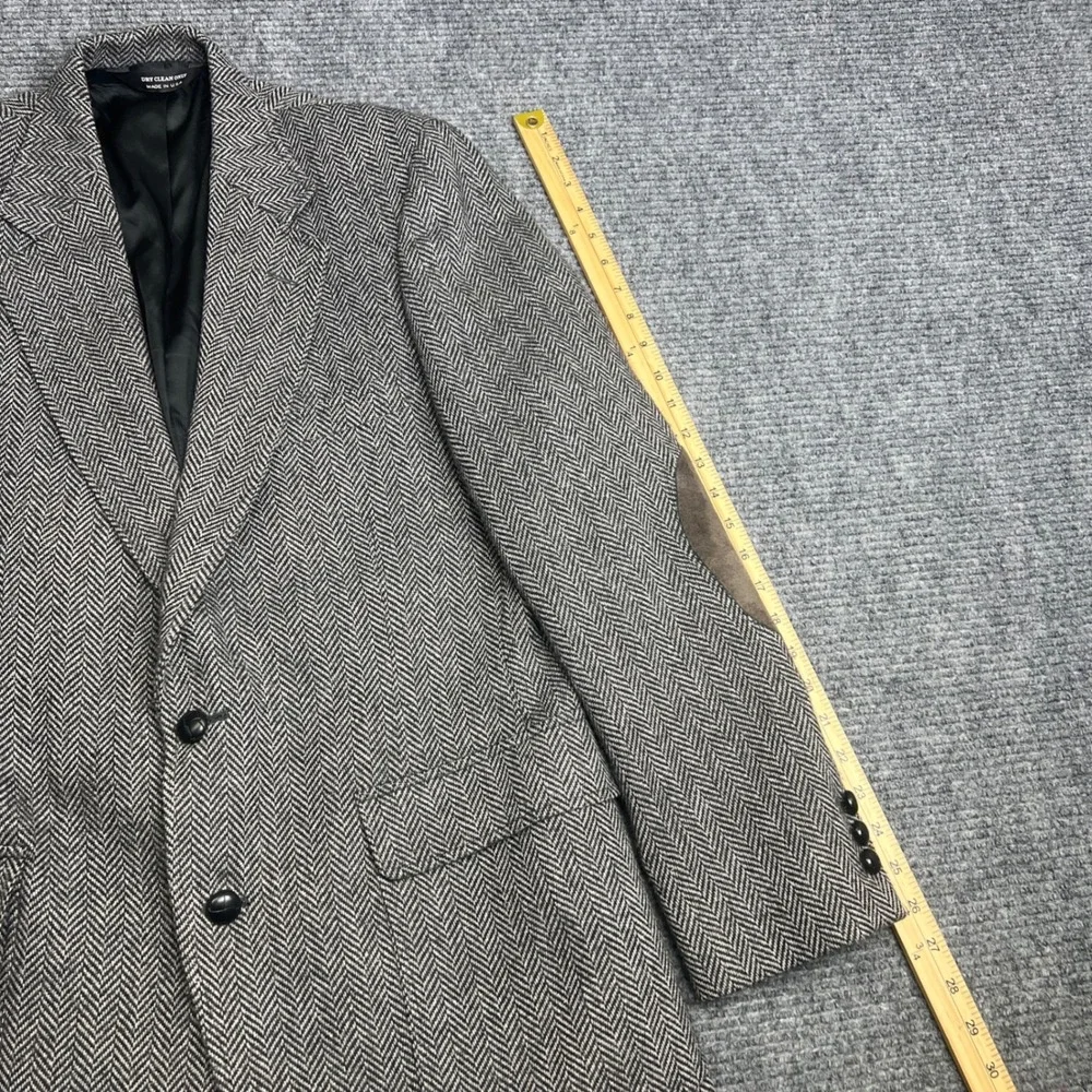 Vintage John Alexander Foleys Herringbone Wool Blazer Gray Elbow Patches USA 41R
